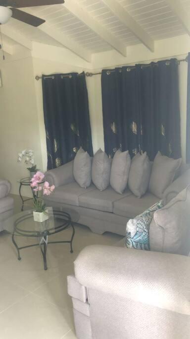 Gil- Manor Apartment Falmouth Ngoại thất bức ảnh