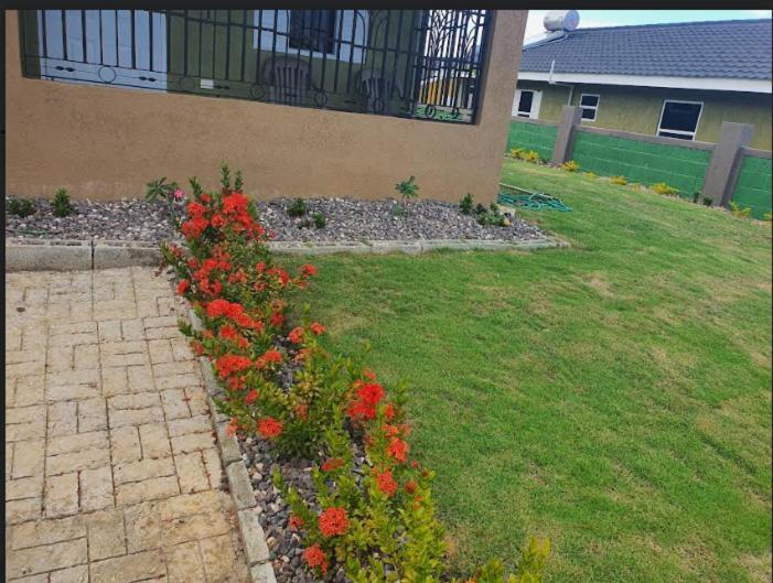 Gil- Manor Apartment Falmouth Ngoại thất bức ảnh