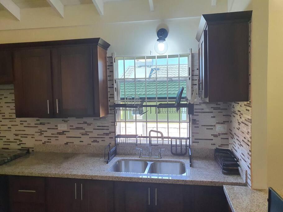 Gil- Manor Apartment Falmouth Ngoại thất bức ảnh